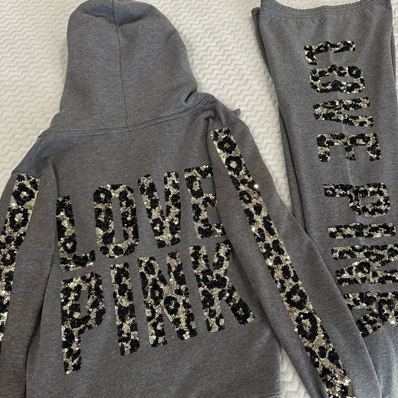 PINK Victoria's Secret Pants - Pink, Victoria’s Secret, bling cheetah/leopard hoodie/jogger set. Used. XS